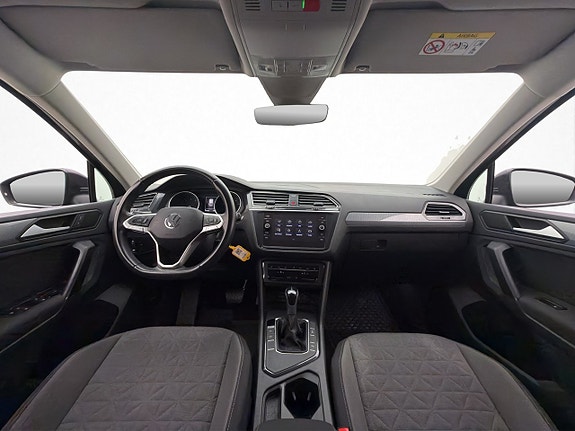 Volkswagen Tiguan 14 of 27