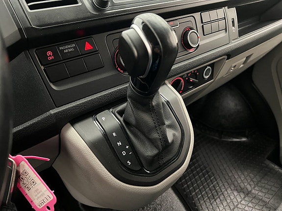 Volkswagen Transporter 27 of 30