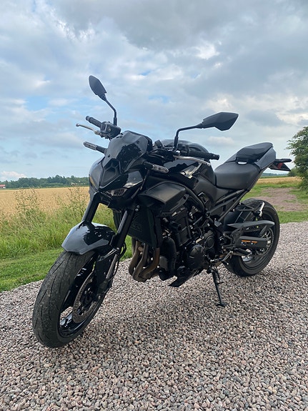 Kawasaki Z900 2 of 3
