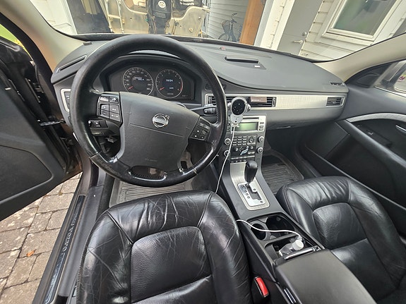 Volvo XC70 5 of 10