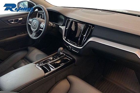 Volvo V60 11 of 19