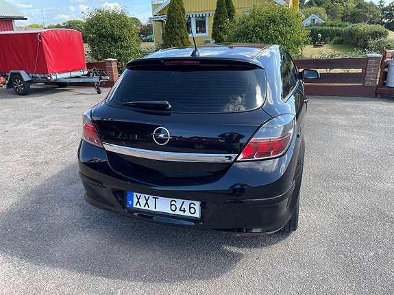 Opel Astra 2 of 17