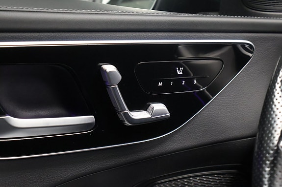 Mercedes-Benz C300 de 16 of 24