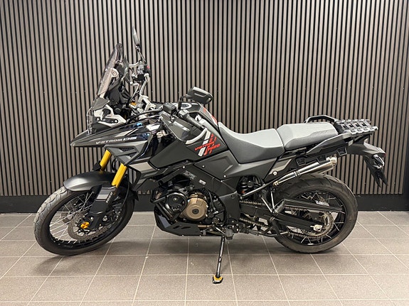 Suzuki DL1050DE V-Strom 4 of 6