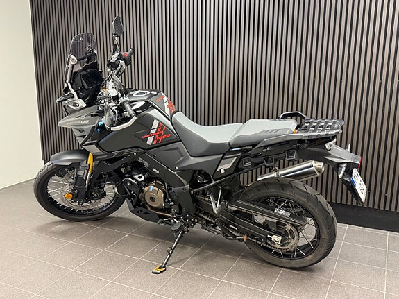Suzuki DL1050DE V-Strom 6 of 6