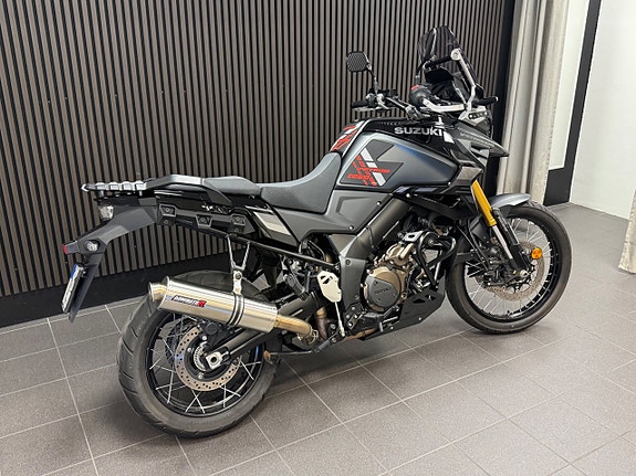 Suzuki DL1050DE V-Strom 2 of 6