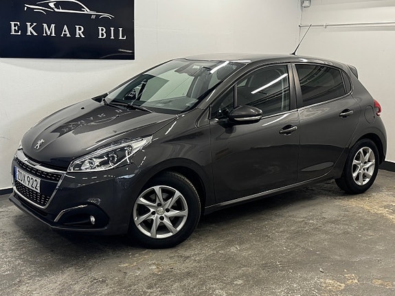 Peugeot 208 2 of 17