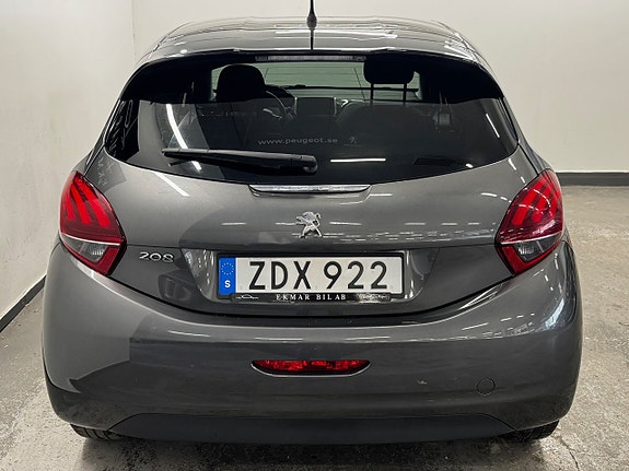 Peugeot 208 4 of 17