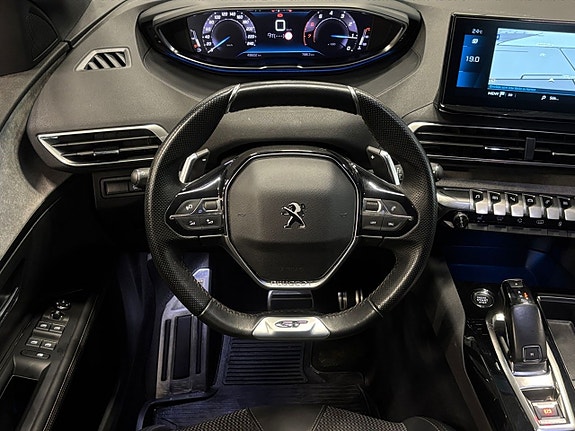 Peugeot 5008 14 of 26