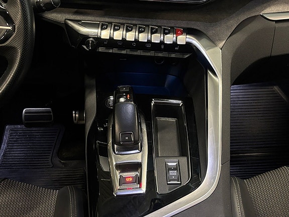 Peugeot 5008 12 of 26