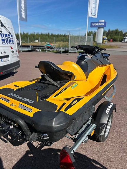 SEA-DOO GTR 230 -23 7 of 8