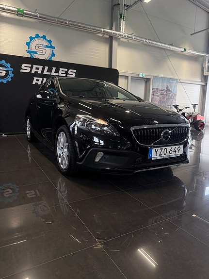 Volvo V40 Cross Country 5 of 30