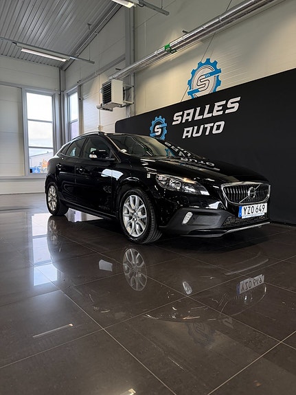 Volvo V40 Cross Country 7 of 30