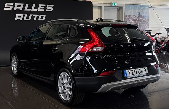 Volvo V40 Cross Country 12 of 30