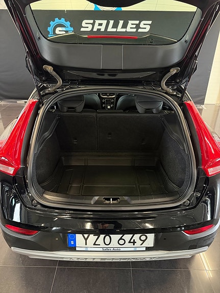 Volvo V40 Cross Country 13 of 30