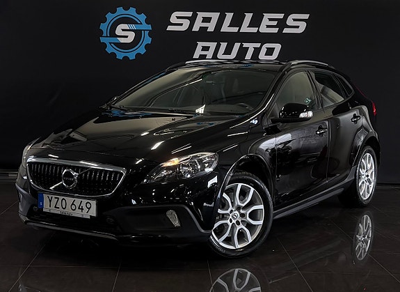 Volvo V40 Cross Country 2 of 30