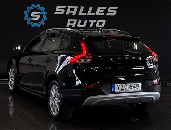 Volvo V40 Cross Country 9 of 30