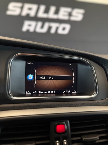 Volvo V40 Cross Country 22 of 30