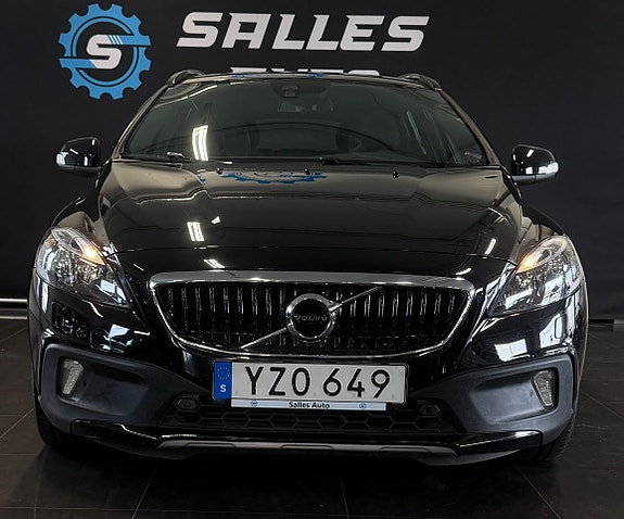 Volvo V40 Cross Country 4 of 30