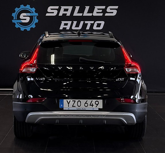 Volvo V40 Cross Country 10 of 30