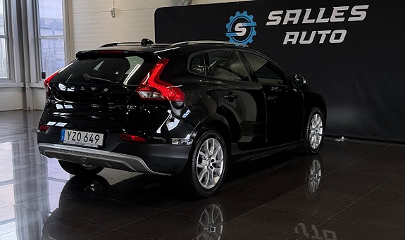 Volvo V40 Cross Country 11 of 30