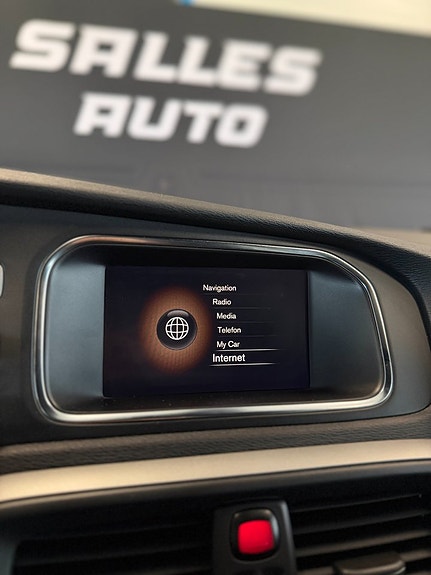 Volvo V40 Cross Country 27 of 30
