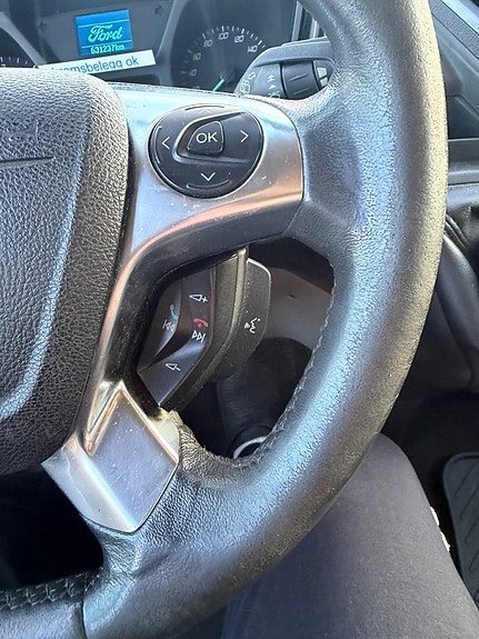 Ford Tourneo Custom 22 of 23
