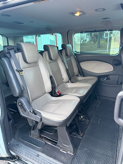 Ford Tourneo Custom 9 of 23