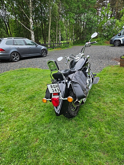 Yamaha XVS1100A 2 of 6