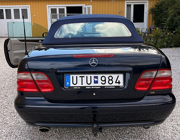 Mercedes-Benz CLK230 6 of 7