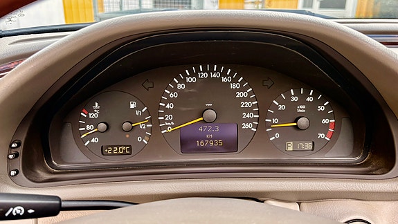 Mercedes-Benz CLK230 7 of 7