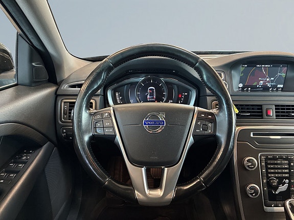 Volvo XC70 9 of 27