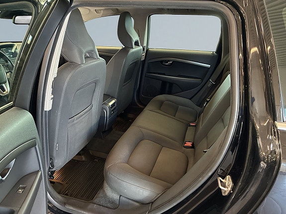 Volvo XC70 13 of 27