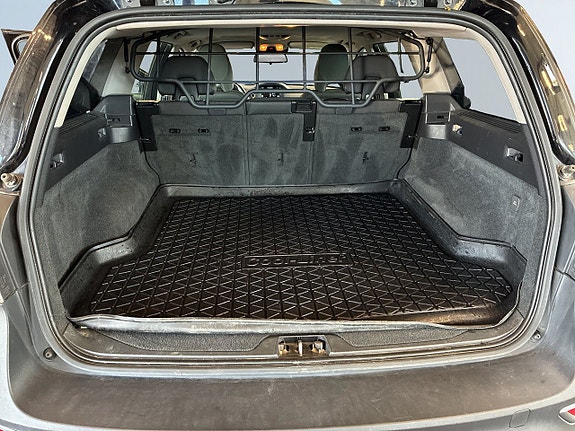 Volvo XC70 12 of 27
