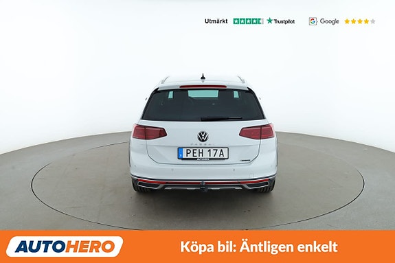 Volkswagen Passat Alltrack 4 of 30