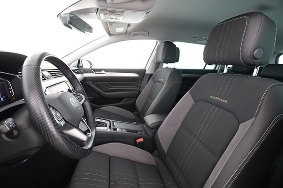 Volkswagen Passat Alltrack 11 of 30