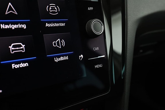 Volkswagen Passat Alltrack 25 of 30