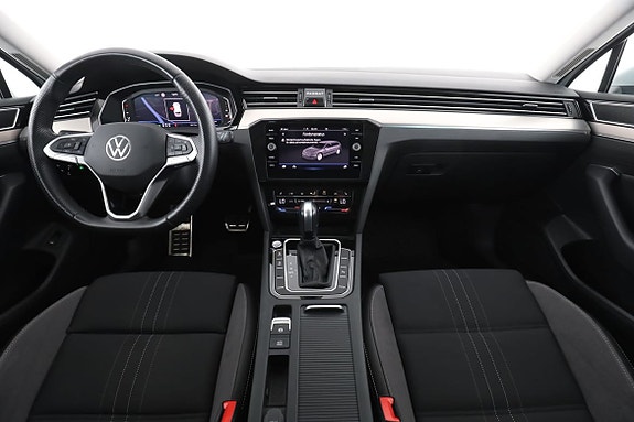 Volkswagen Passat Alltrack 13 of 30