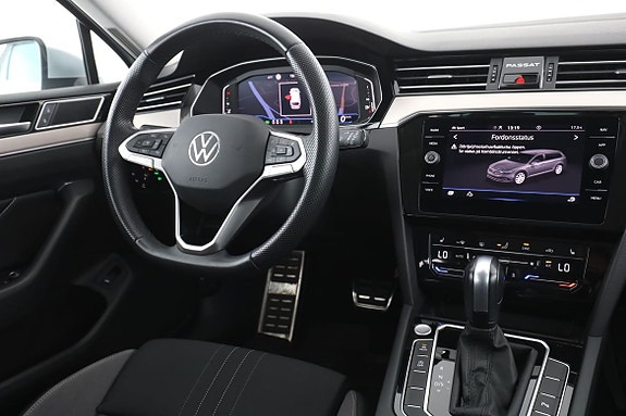 Volkswagen Passat Alltrack 14 of 30