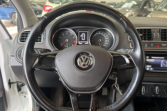 Volkswagen Polo 15 of 17
