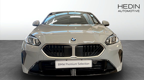 BMW 120 8 of 10
