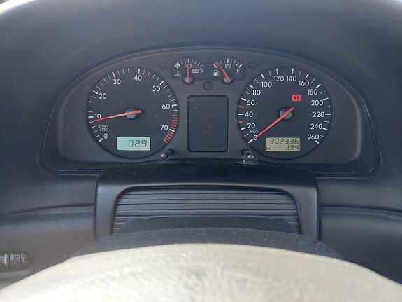 Volkswagen Passat 4 of 4