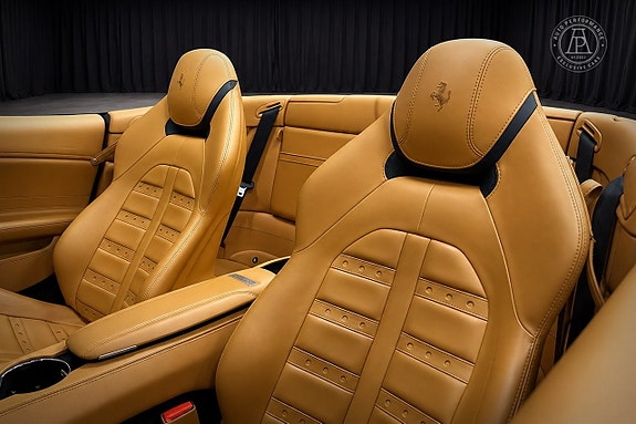 Ferrari California T 9 of 12