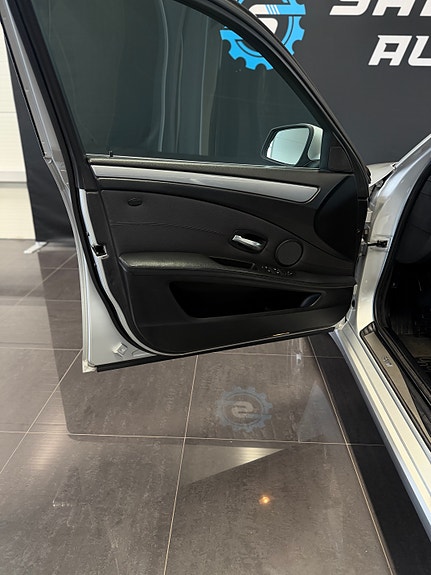 BMW 520d 16 of 30
