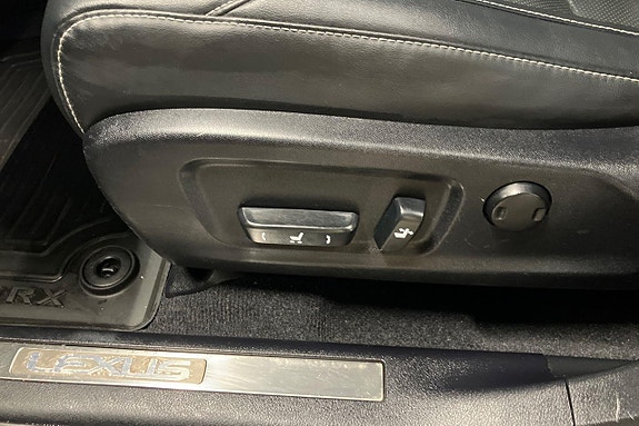 Lexus RX450h 23 of 30
