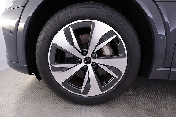 Audi Q8 12 of 27
