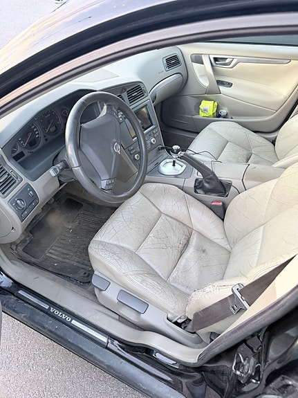 Volvo S60 3 of 3