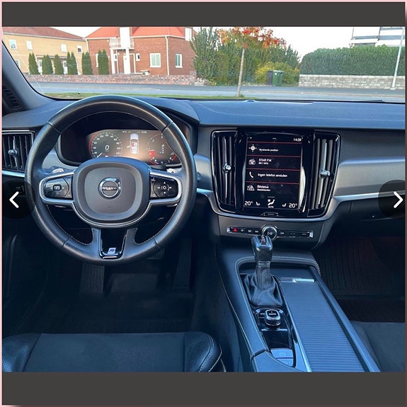 Volvo V90 2 of 6
