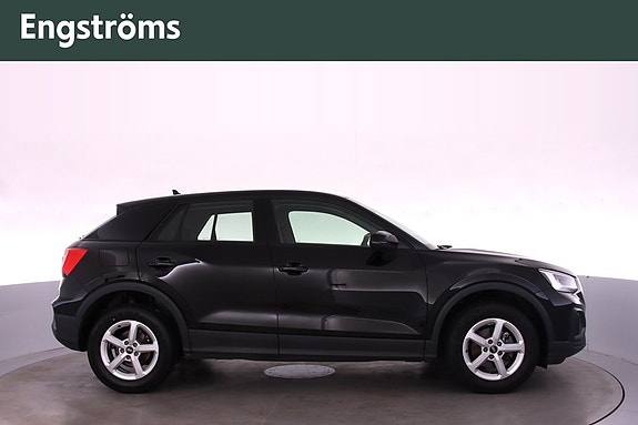 Audi Q2 2 of 18