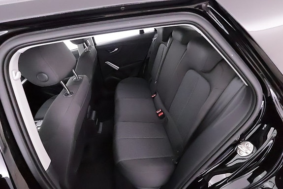 Audi Q2 15 of 18